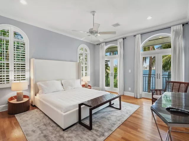 5-bedroom home for rent in Miami Beach - 814 W Dilido Dr - MondialRealty