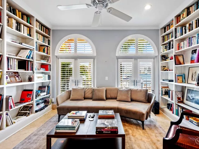 5-bedroom home for rent in Miami Beach - 814 W Dilido Dr - MondialRealty
