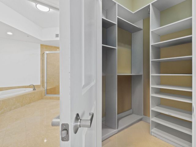 Apartment for rent  Unit #818 - photo 6513467