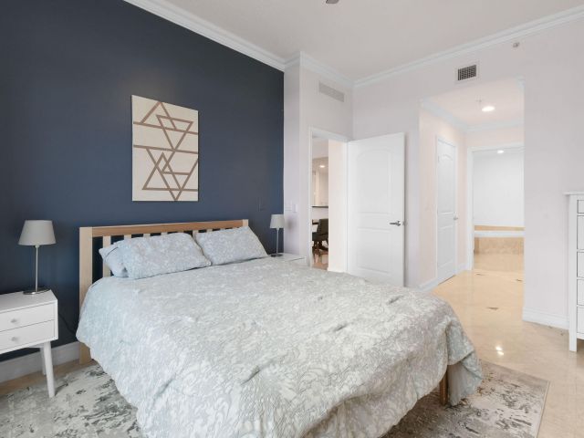 Apartment for rent  Unit #818 - photo 6513469