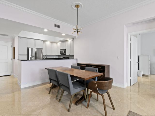 Apartment for rent  Unit #818 - photo 6513475