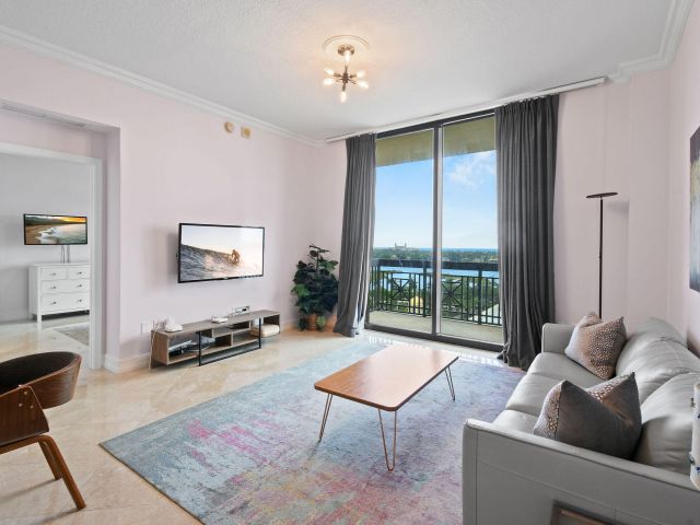 Apartment for rent  Unit #818 - photo 6513478