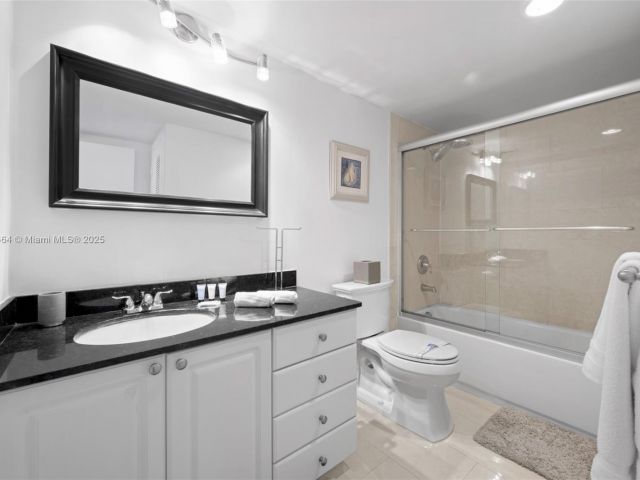 Apartment for sale  Unit #1414 - photo 6501749