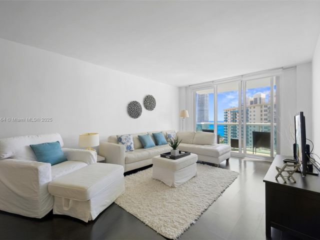 Apartment for sale  Unit #1414 - photo 6501758