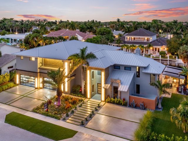 Home for sale at 839 NE Bay Isle Drive - photo 6694877