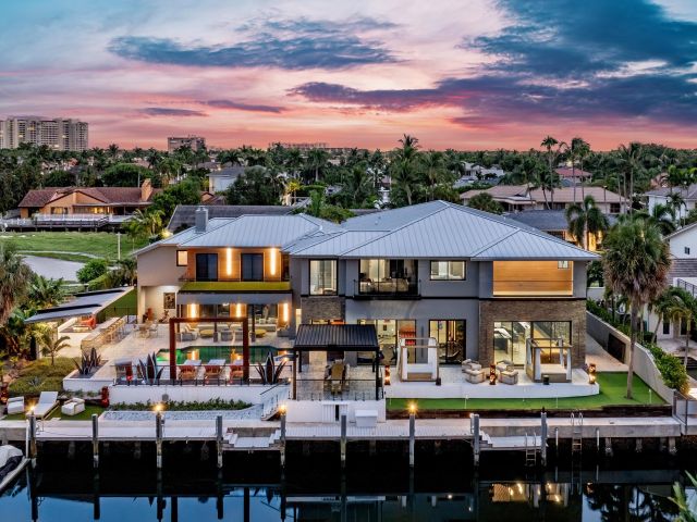 Home for sale at 839 NE Bay Isle Drive - photo 6694879