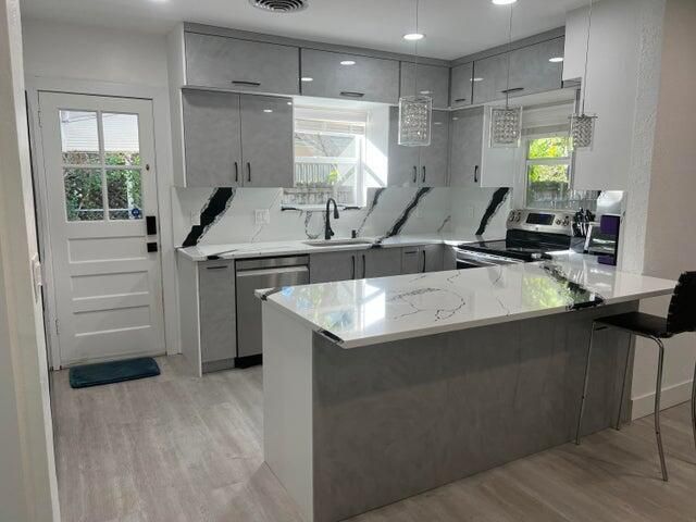 Home for rent at 291 E Boca Raton Road - photo 6503558