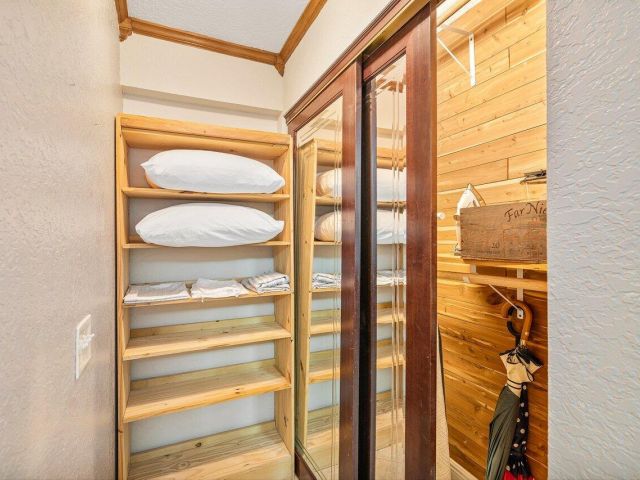 Home for sale at 401 SE 14th Avenue - photo 6510867