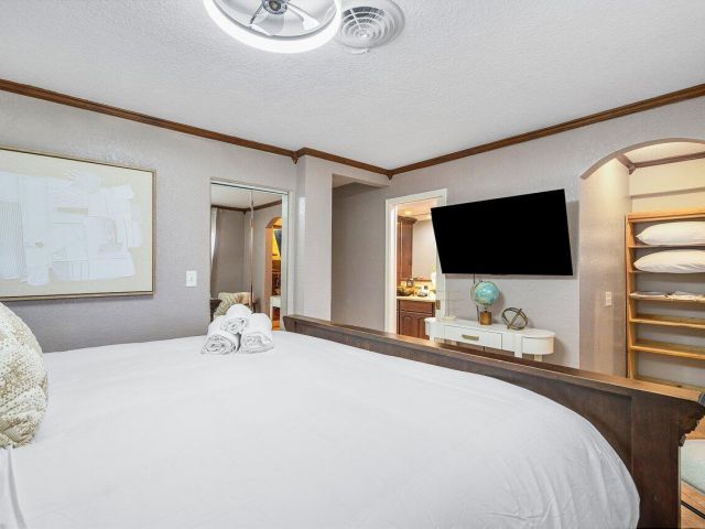 Home for sale at 401 SE 14th Avenue - photo 6510868