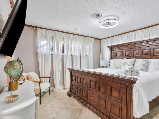 Home for sale at 401 SE 14th Avenue - photo 6510869