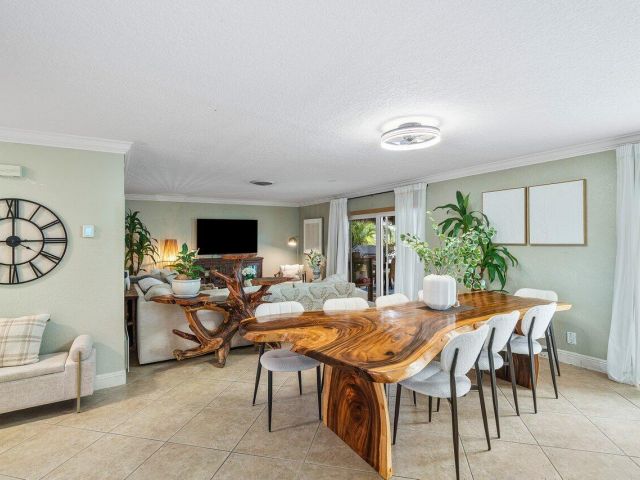 Home for sale at 401 SE 14th Avenue - photo 6510871