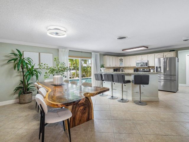 Home for sale at 401 SE 14th Avenue - photo 6510878