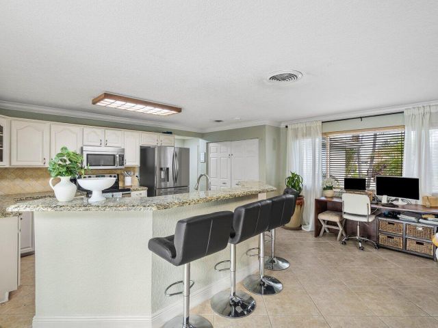 Home for sale at 401 SE 14th Avenue - photo 6510881