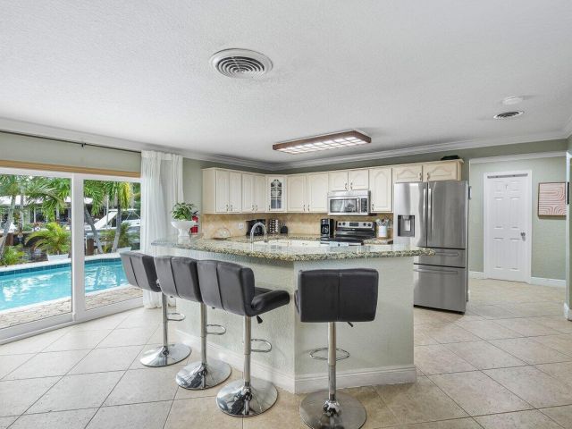 Home for sale at 401 SE 14th Avenue - photo 6510882