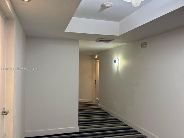 1-bedroom condo for sale in Aventura - 18800 NE 29th Ave 801 - MondialRealty