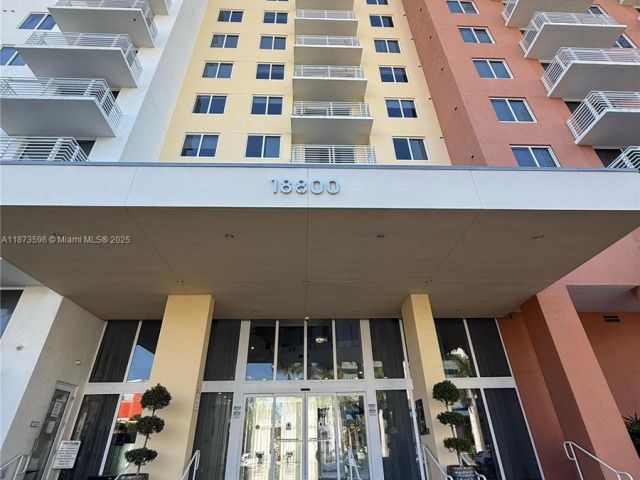1-bedroom condo for sale in Aventura - 18800 NE 29th Ave 801 - MondialRealty