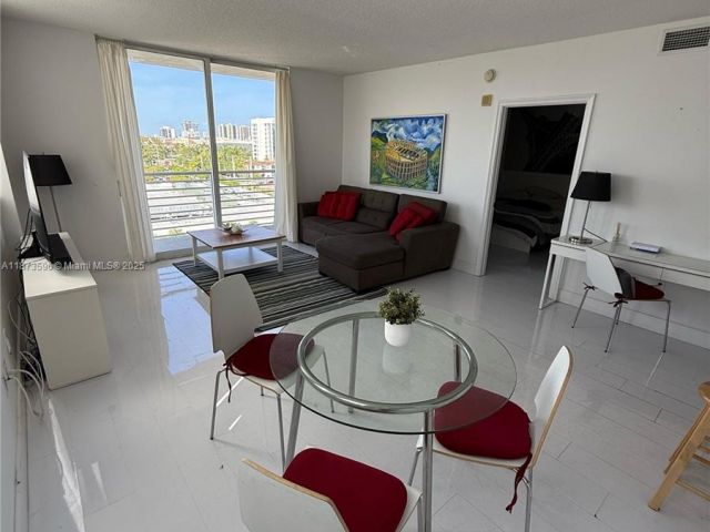 1-bedroom condo for sale in Aventura - 18800 NE 29th Ave 801 - MondialRealty