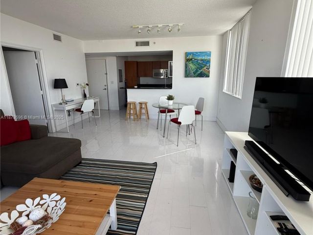 1-bedroom condo for sale in Aventura - 18800 NE 29th Ave 801 - MondialRealty