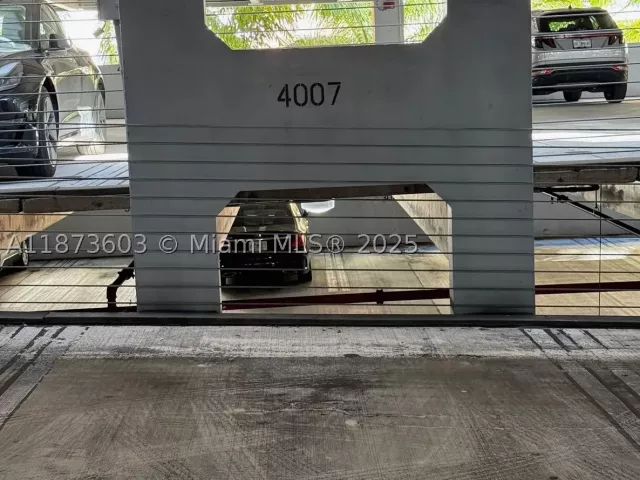 2-bedroom condo for sale in Aventura - 18800 NE 29th Ave 804 - MondialRealty