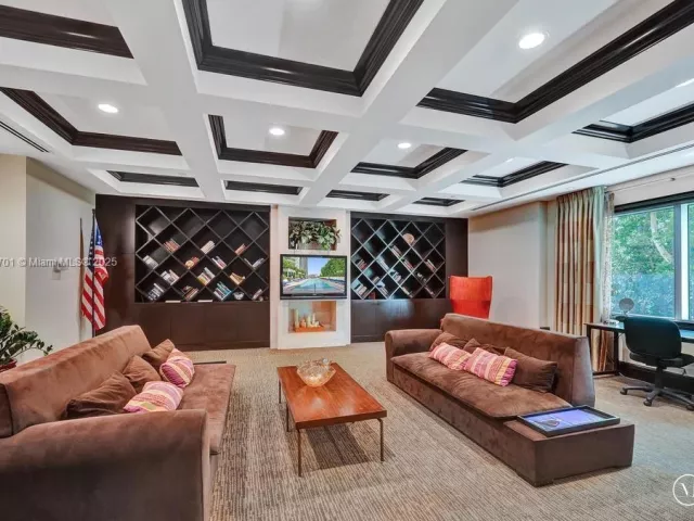 3-bedroom condo for sale in Sunny Isles Beach - 150 Sunny Isles Blvd 1-1606 - MondialRealty