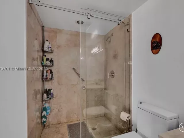 3-bedroom condo for sale in Sunny Isles Beach - 150 Sunny Isles Blvd 1-1606 - MondialRealty