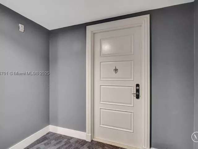 3-bedroom condo for sale in Sunny Isles Beach - 150 Sunny Isles Blvd 1-1606 - MondialRealty