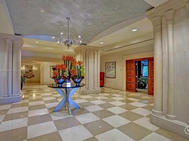 3-bedroom condo for sale in Sunny Isles Beach - 150 Sunny Isles Blvd 1-1606 - MondialRealty