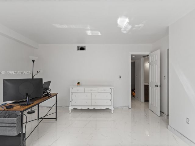 Home for sale at 949 SW 113th Ter - photo 7430367