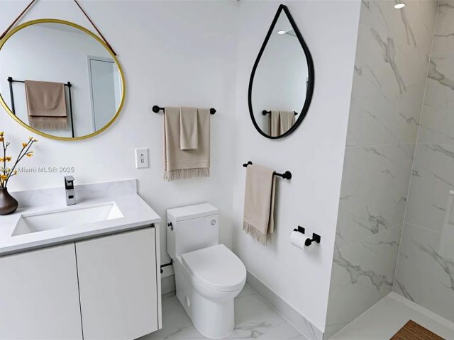 Apartment for sale  Unit #5507 - photo 6552422