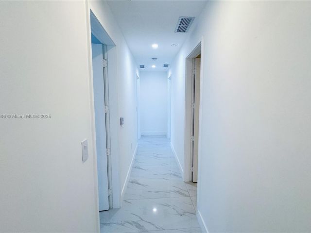 Apartment for sale  Unit #5507 - photo 6552424