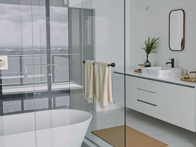 Apartment for sale  Unit #5507 - photo 6552428