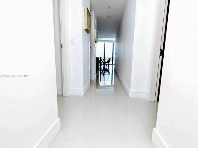 4-bedroom condo for sale in Aventura - 3250 NE 188th St 502 - MondialRealty