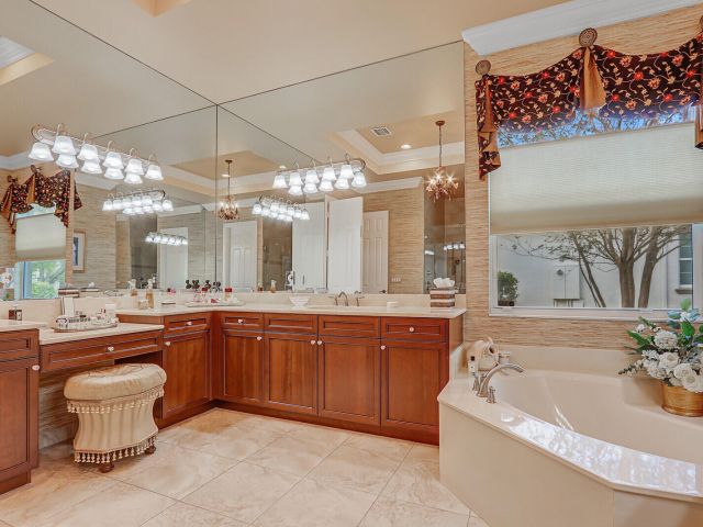 Home for sale at 11098 Lynwood Palm Way - photo 6514028