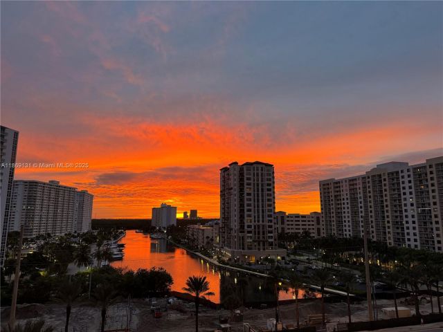 Apartment for rent  Unit #605 - photo 7405422