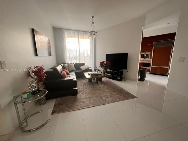 Apartment for rent  Unit #605 - photo 7405431