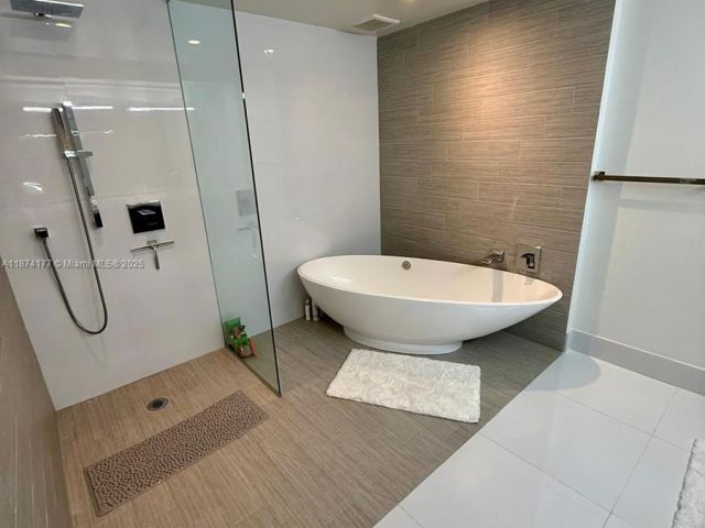 Apartment for sale  Unit #4-803 - photo 6516302