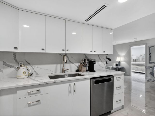 Apartment for sale  Unit #1408 - photo 6515060