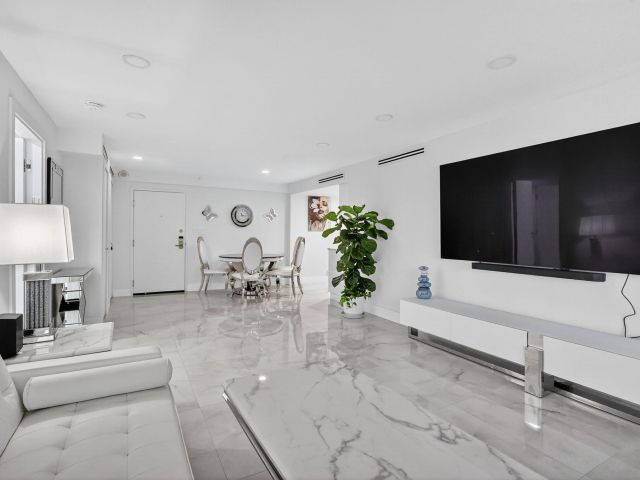 Apartment for sale  Unit #1408 - photo 6515066