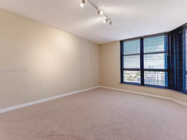 2-bedroom condo for rent in Aventura - 3530 Mystic Pointe Dr 2207 - MondialRealty