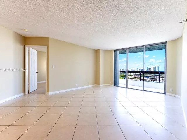 2-bedroom condo for rent in Aventura - 3530 Mystic Pointe Dr 2207 - MondialRealty