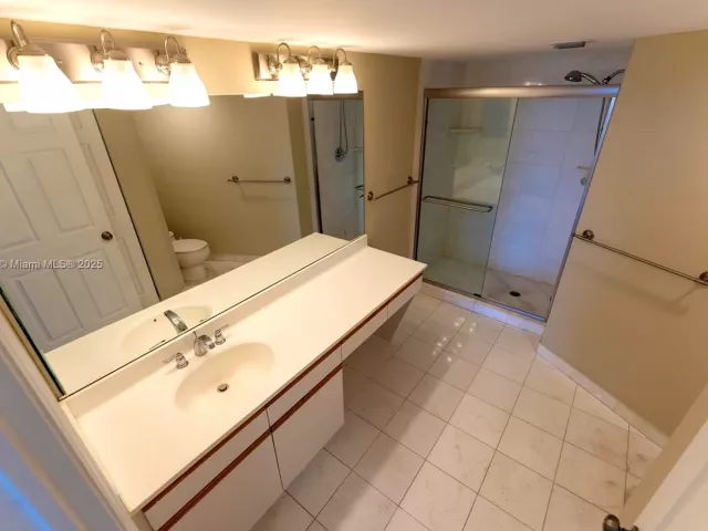 2-bedroom condo for rent in Aventura - 3530 Mystic Pointe Dr 2207 - MondialRealty
