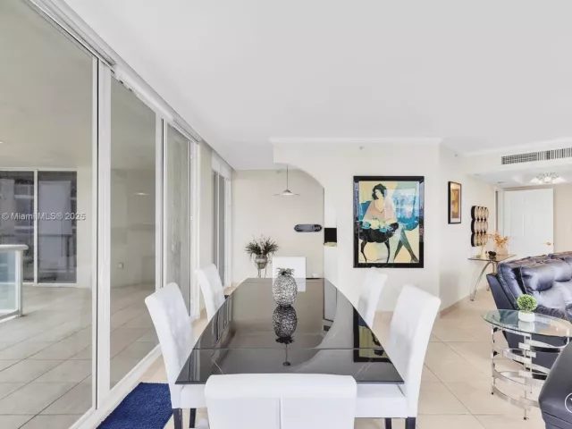 2-bedroom condo for sale in Sunny Isles Beach - 18671 Collins Ave 604 - MondialRealty