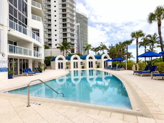 2-bedroom condo for sale in Sunny Isles Beach - 18671 Collins Ave 604 - MondialRealty