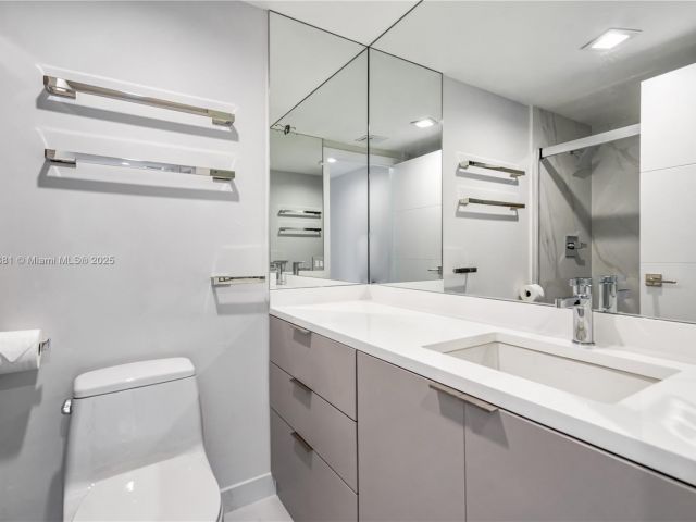 Apartment for sale  Unit #1512 - photo 6515852