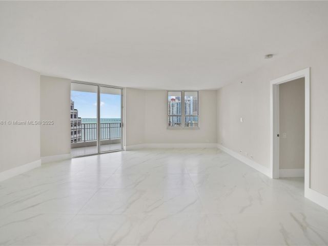 Apartment for sale  Unit #1512 - photo 6515859