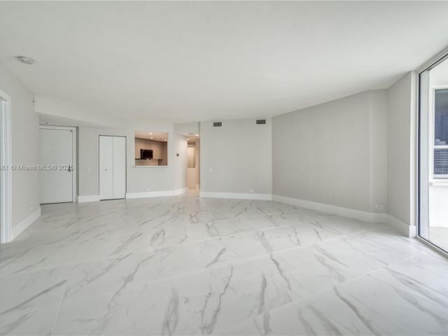 Apartment for sale  Unit #1512 - photo 6515860