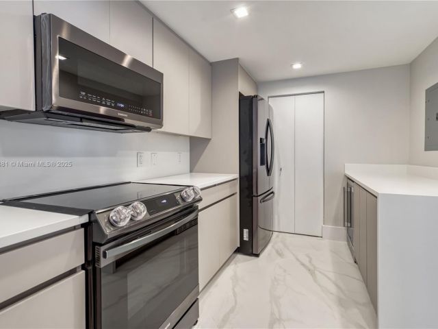 Apartment for sale  Unit #1512 - photo 6515862