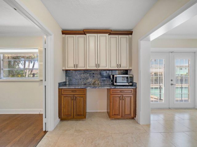 Home for sale at 1525 SE 6th Street - photo 6514884