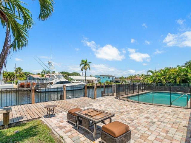 Home for sale at 1525 SE 6th Street - photo 6514899