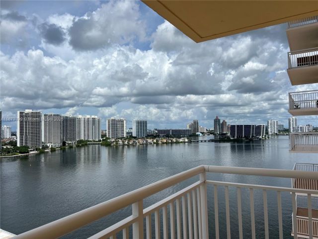 Apartment for sale  Unit #1905 - photo 6516745